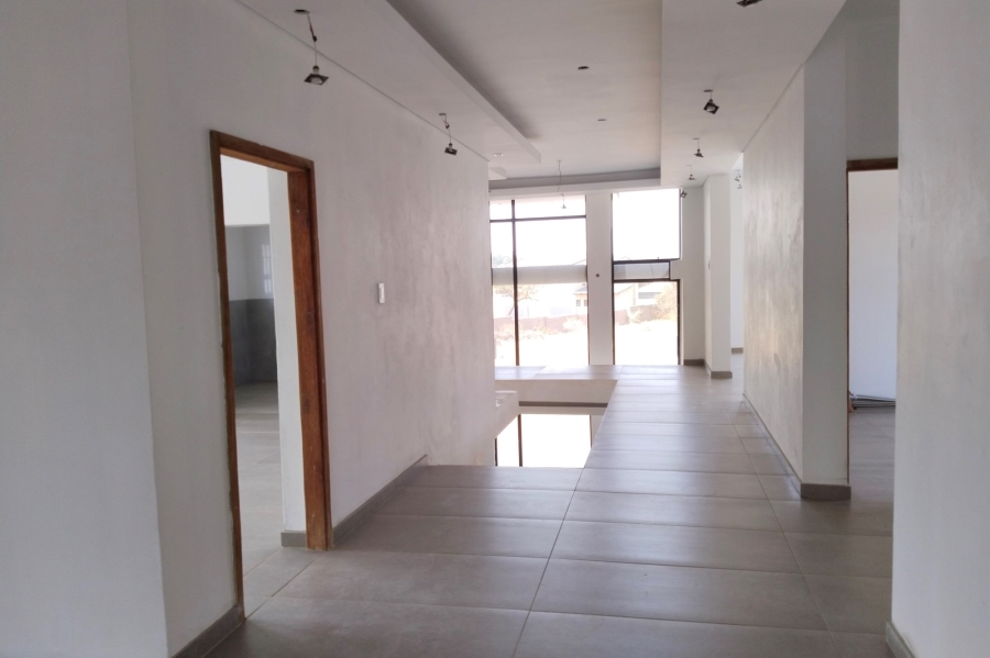 7 Bedroom Property for Sale in Gateway Manor North West